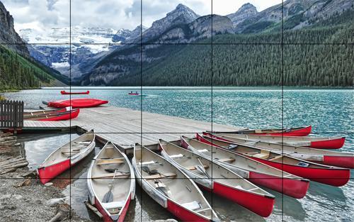 صورة لبحيرة لويز ورصيفها مع القوارب الحمراء ، على جدار فيديو 5 × 5 لوحة